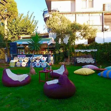 Yunus Hotel 3*